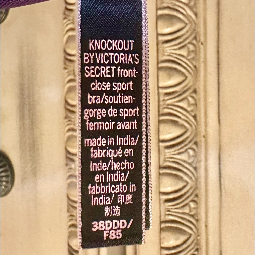 NEW VICTORIA’S SECRET KNOCKOUT SPORTS BRA - Picture 3 of 4
